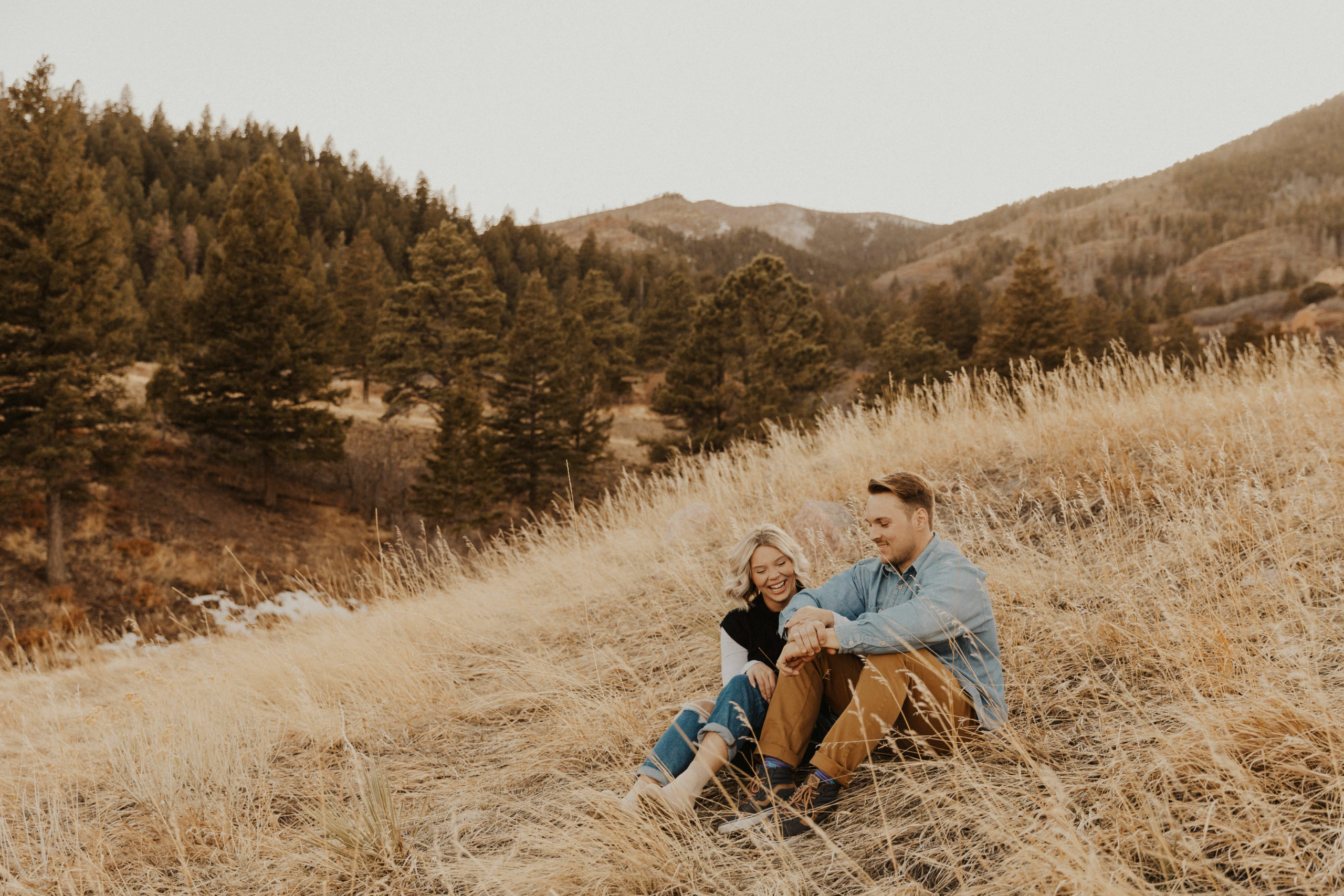 Colorado Springs mountainside couples photoshoot